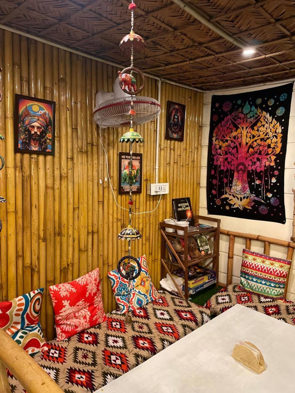 Baba'S Rishikesh Ostello Esterno foto